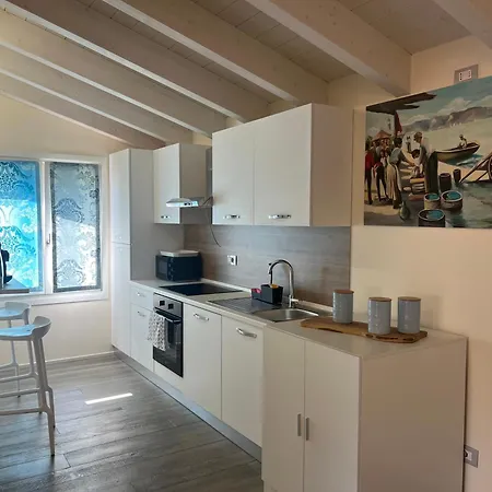 Italy Homes - Veneto 31 Attico * Sarnico